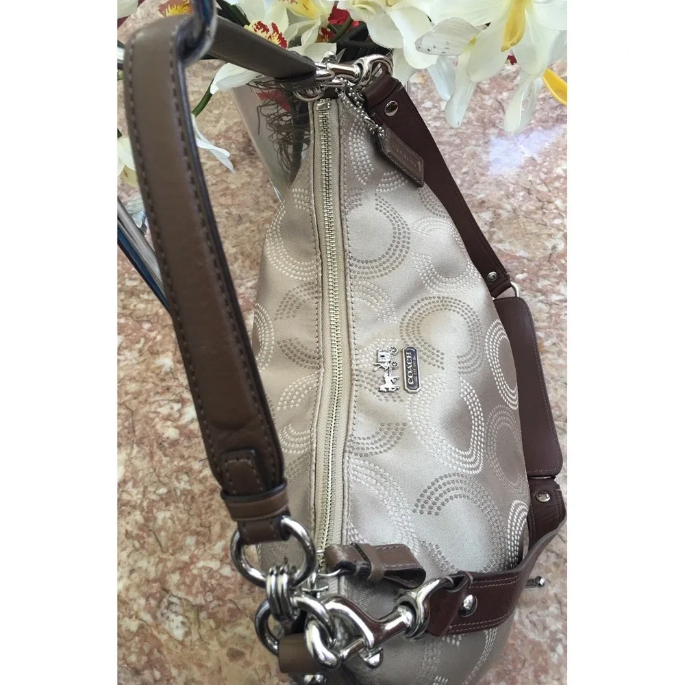 Coach Madison F15929 Op Art Signature Beige Jacquard  Shoulder Handbag Purse EUC